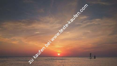 Abendrot und Sonnenuntergang mit Wolkenfeld