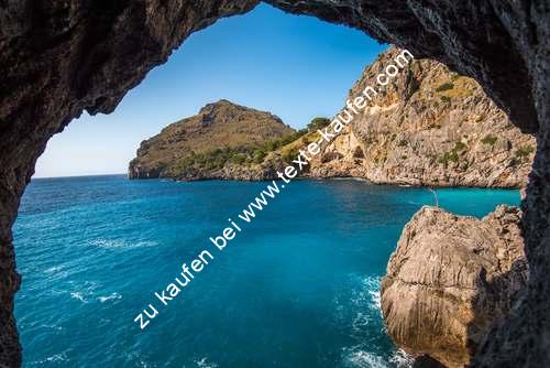 Blaues Meer im südlichen Gefilde Europas