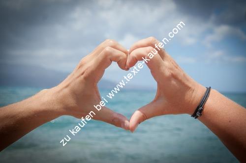 Zeichen der Liebe am Strand