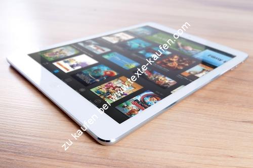 Tablet am Schreibtisch